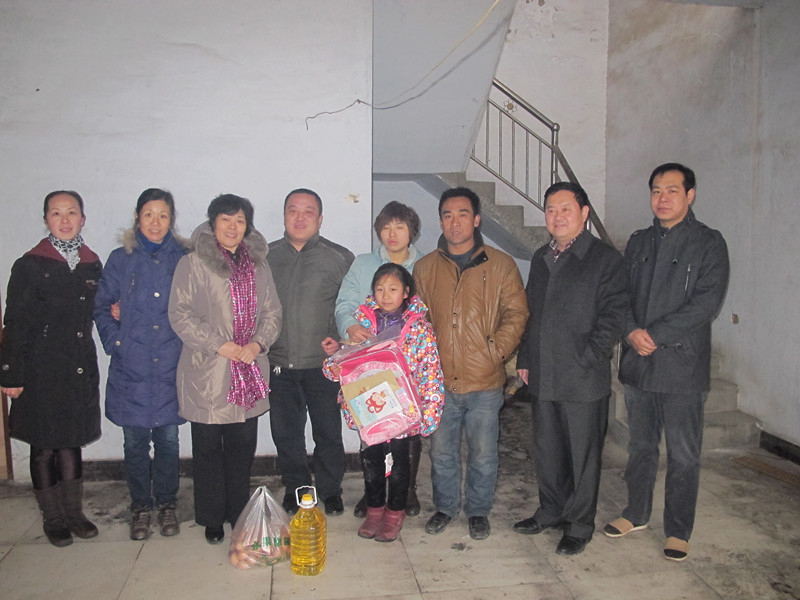 春節(jié)慰問送溫暖-黨政關(guān)懷暖人心-益和熱力公司開展“送溫暖、獻愛心”活動